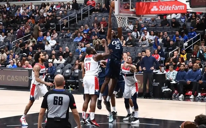 雄鹿B队血洗雄鹿,浓眉制霸全场的简单介绍 雄鹿B队血洗雄鹿,浓眉制霸全场的简单介绍