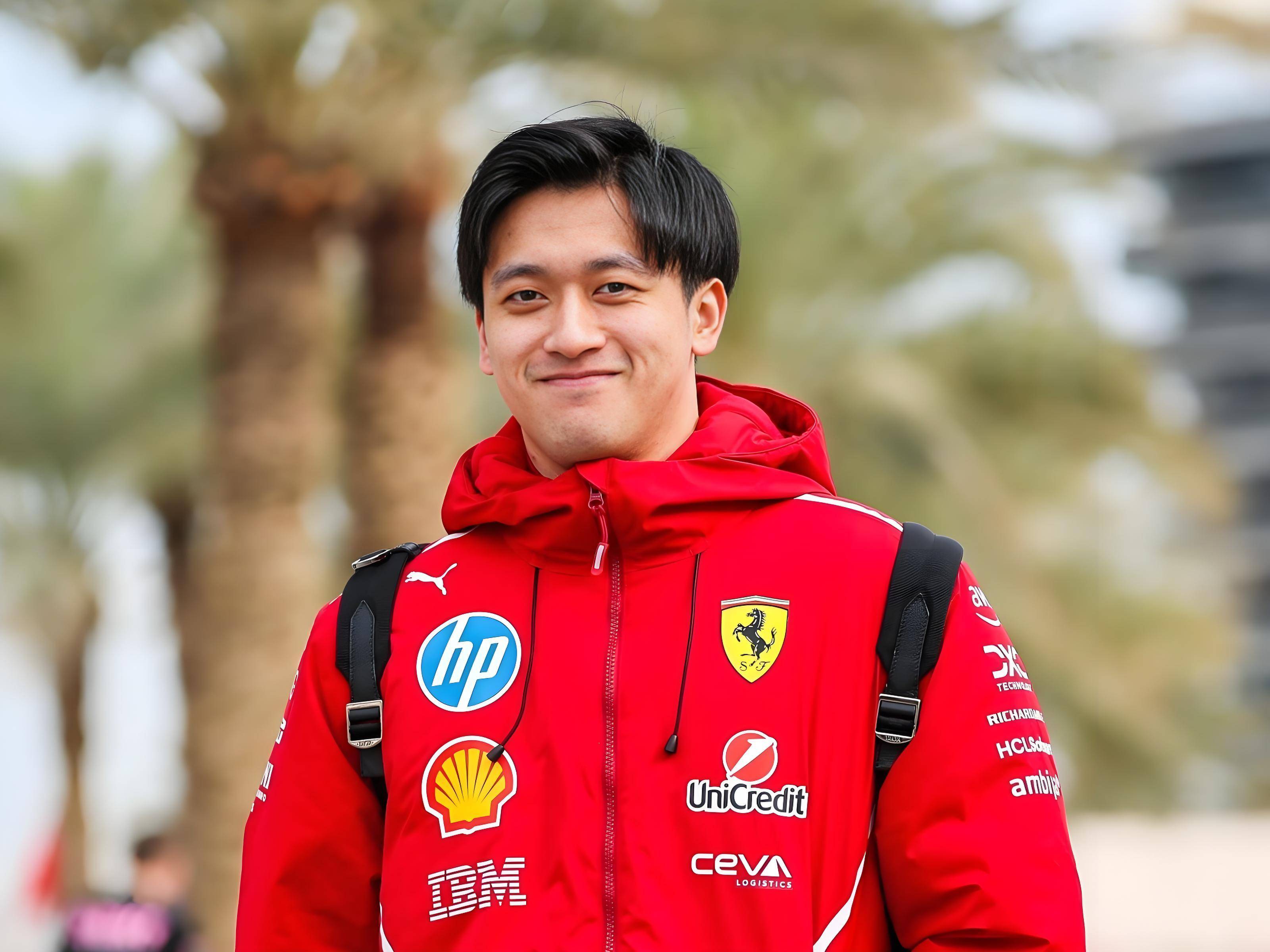 梅赛德斯完胜迈凯伦，周冠宇高光表现